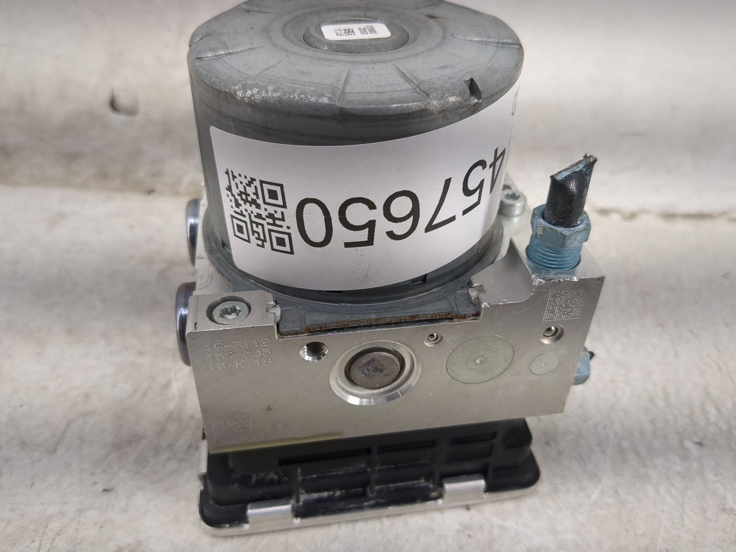 2019-2020 Bmw 330i ABS Pump Control Module Replacement Fits Fits 2019 2020 OEM Used Auto Parts - Oemusedautoparts1.com