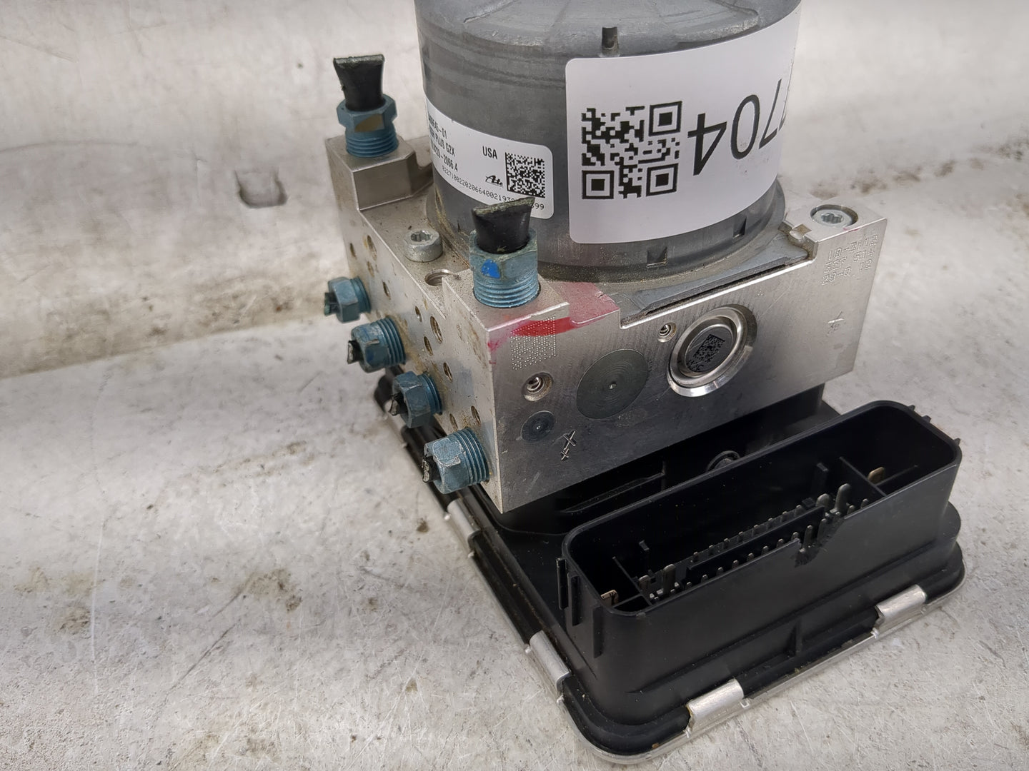 2019-2020 Bmw 330i ABS Pump Control Module Replacement Fits Fits 2019 2020 OEM Used Auto Parts - Oemusedautoparts1.com