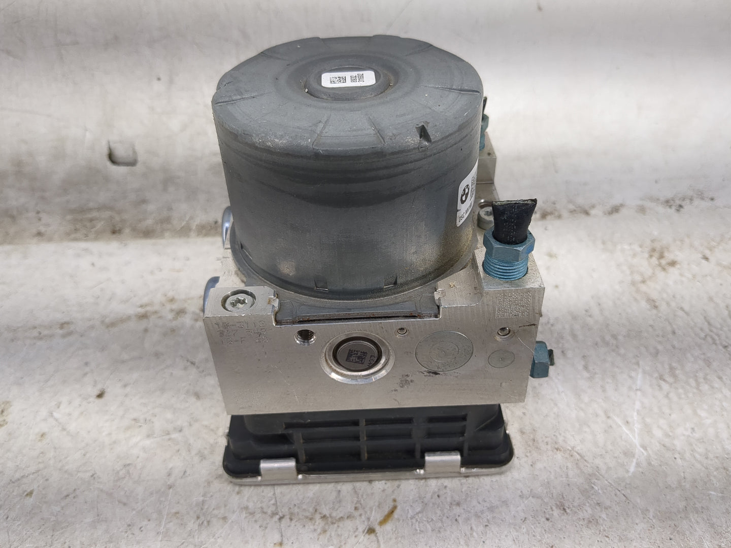2019-2020 Bmw 330i ABS Pump Control Module Replacement Fits Fits 2019 2020 OEM Used Auto Parts - Oemusedautoparts1.com