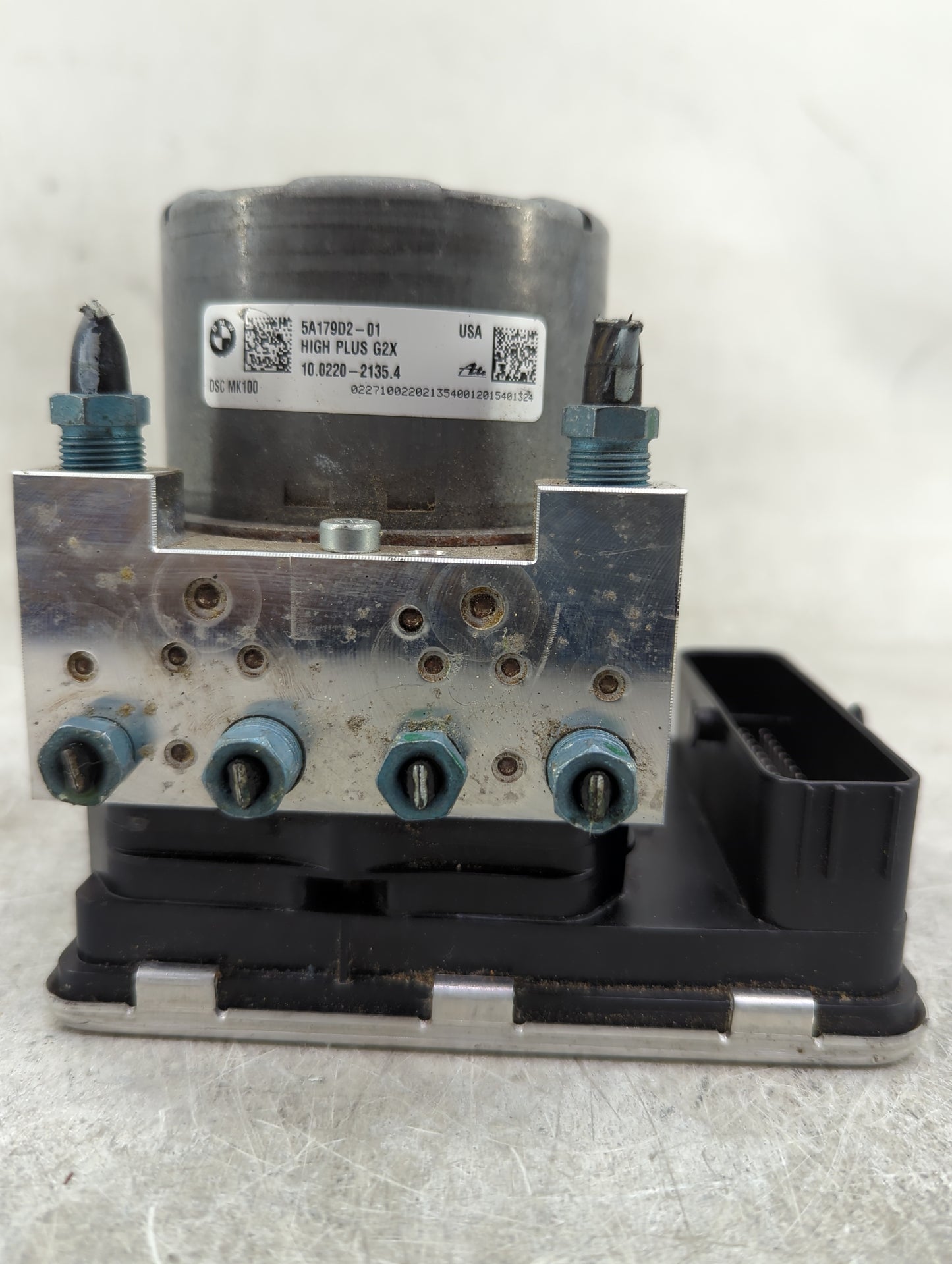 2019-2020 Bmw 330i ABS Pump Control Module Replacement P/N:5A179D2-01 10.0220-2135.4, 5A179D3-01 Fits Fits 2019 2020 OEM Use