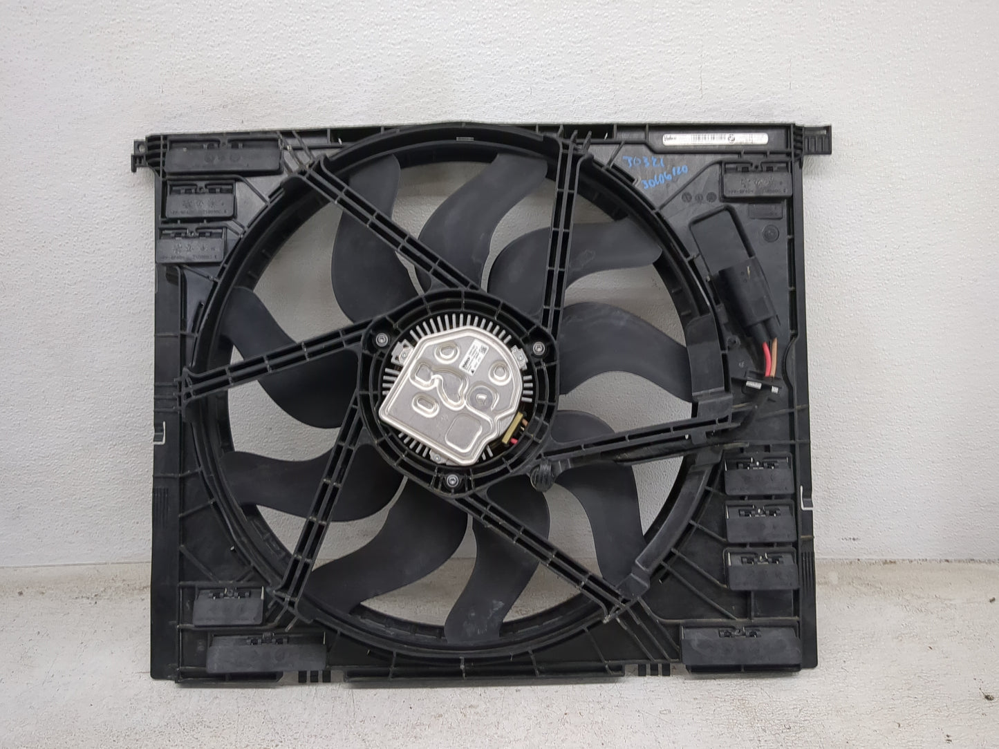 2020 Bmw 330i Electric Radiator Cooling Fan Motor Assembly 1460647 - Oemusedautoparts1.com