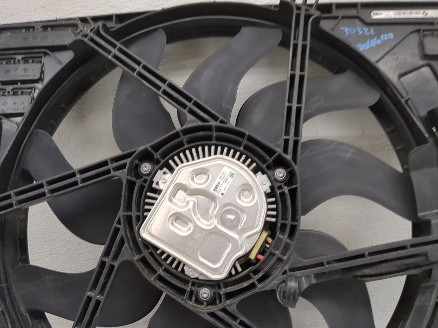 2020 Bmw 330i Electric Radiator Cooling Fan Motor Assembly 1460647 - Oemusedautoparts1.com