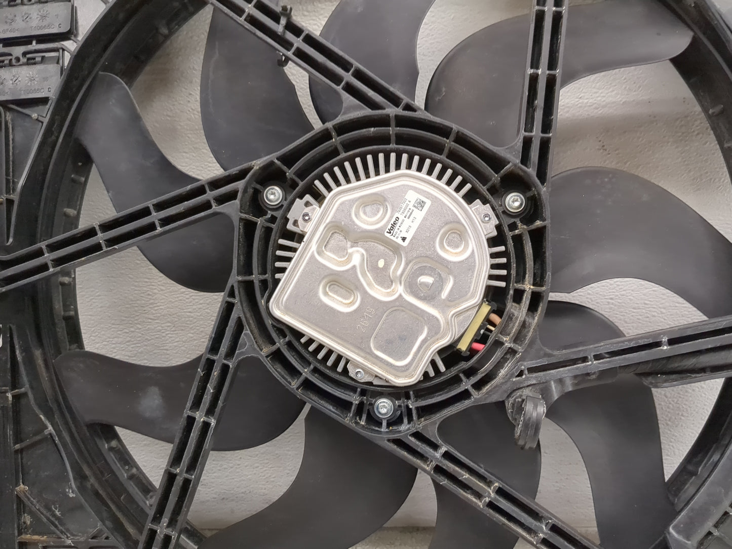 2020 Bmw 330i Electric Radiator Cooling Fan Motor Assembly 1460793 - Oemusedautoparts1.com
