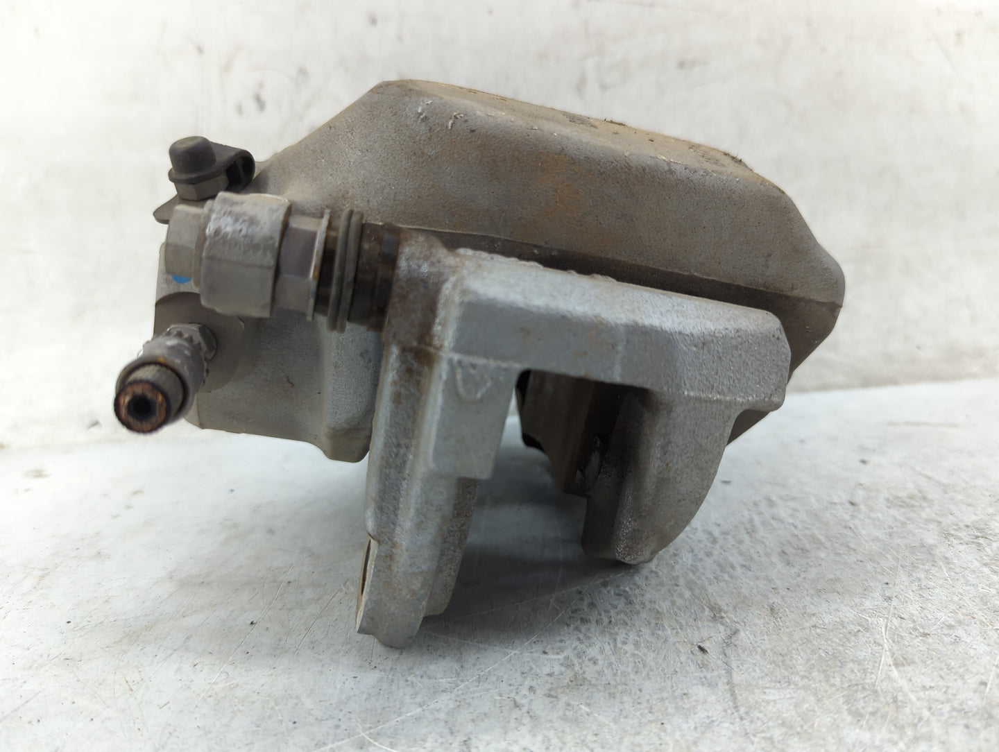 2019-2021 Bmw 330i Front Driver Left Brake Caliper 1460923 - Oemusedautoparts1.com
