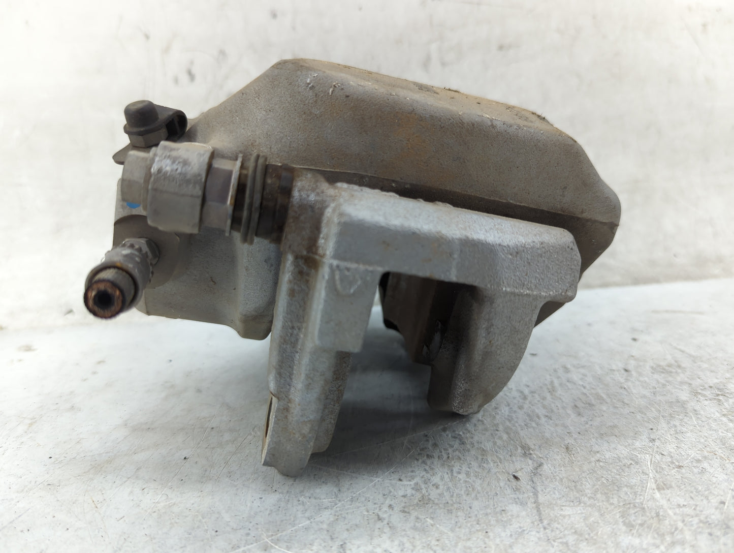 2019-2021 Bmw 330i Front Driver Left Brake Caliper 1460923 - Oemusedautoparts1.com
