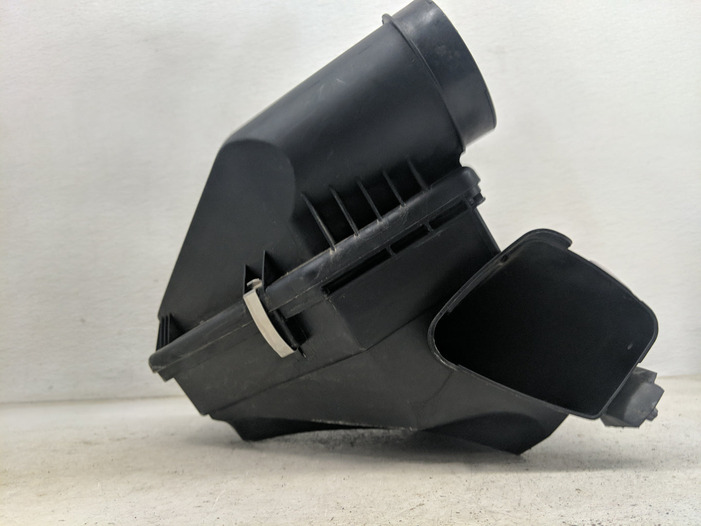 2019-2021 Bmw 330i Air Cleaner Intake-duct Hose Tube 1464782 - Oemusedautoparts1.com