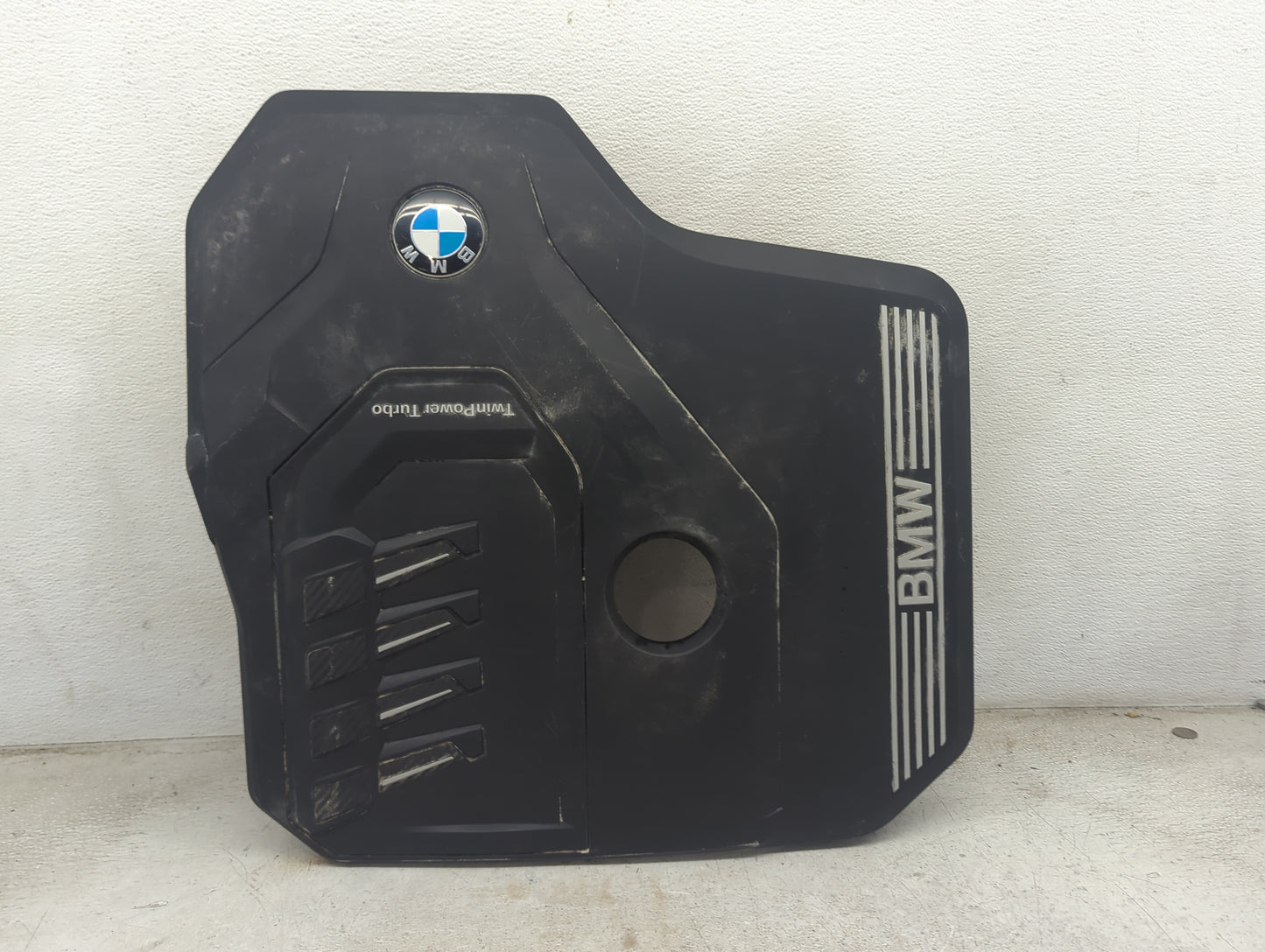2020 Bmw 330i Engine Cover Black - Oemusedautoparts1.com