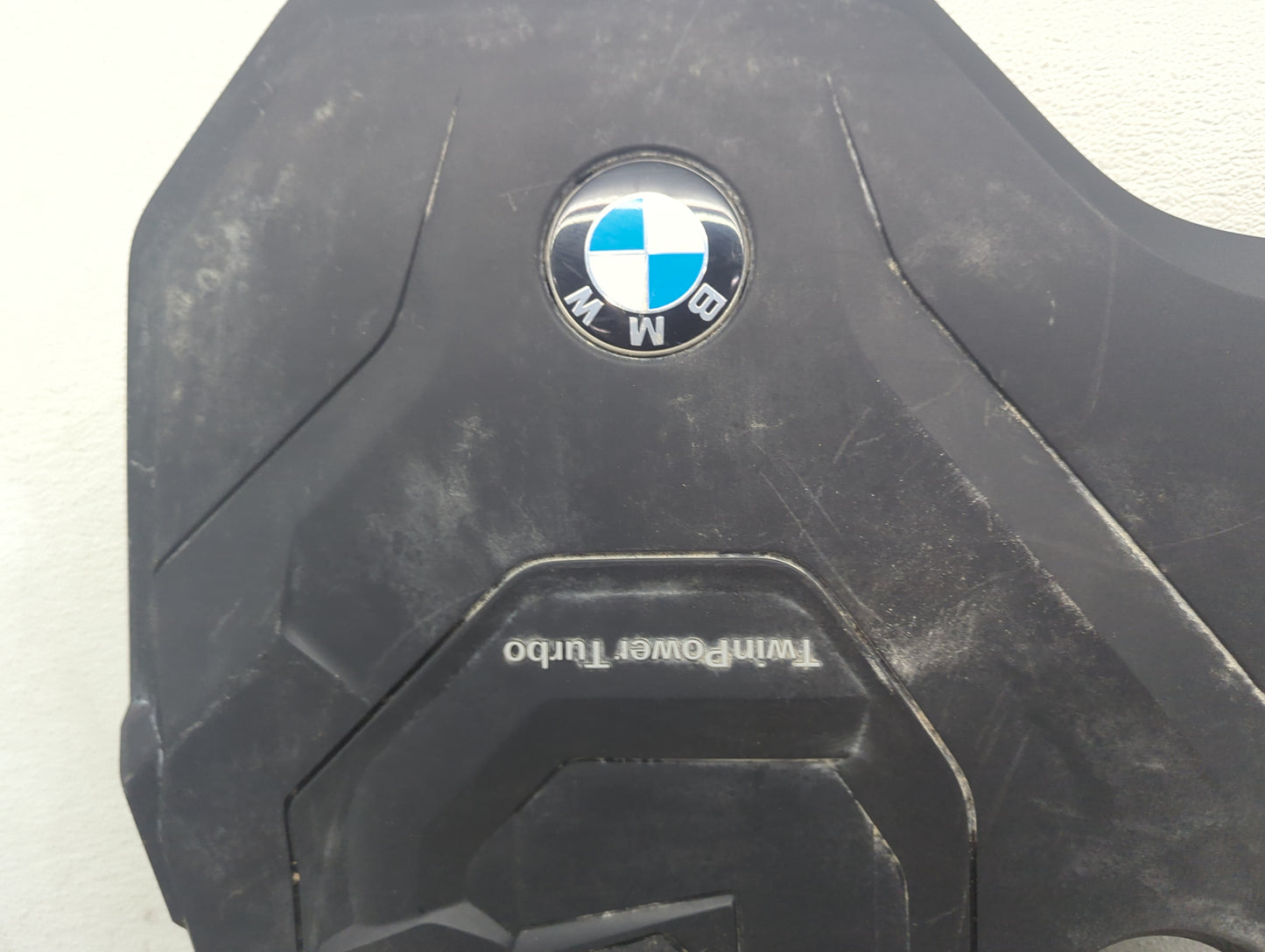 2020 Bmw 330i Engine Cover Black - Oemusedautoparts1.com