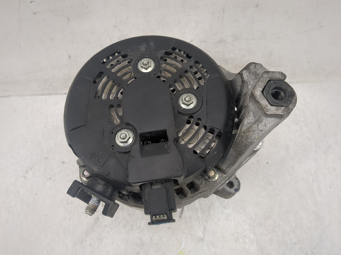 2020 Bmw 430i Alternator Replacement Generator Charging Assembly Engine OEM P/N:104211-0592 Fits OEM Used Auto Parts - Oemus