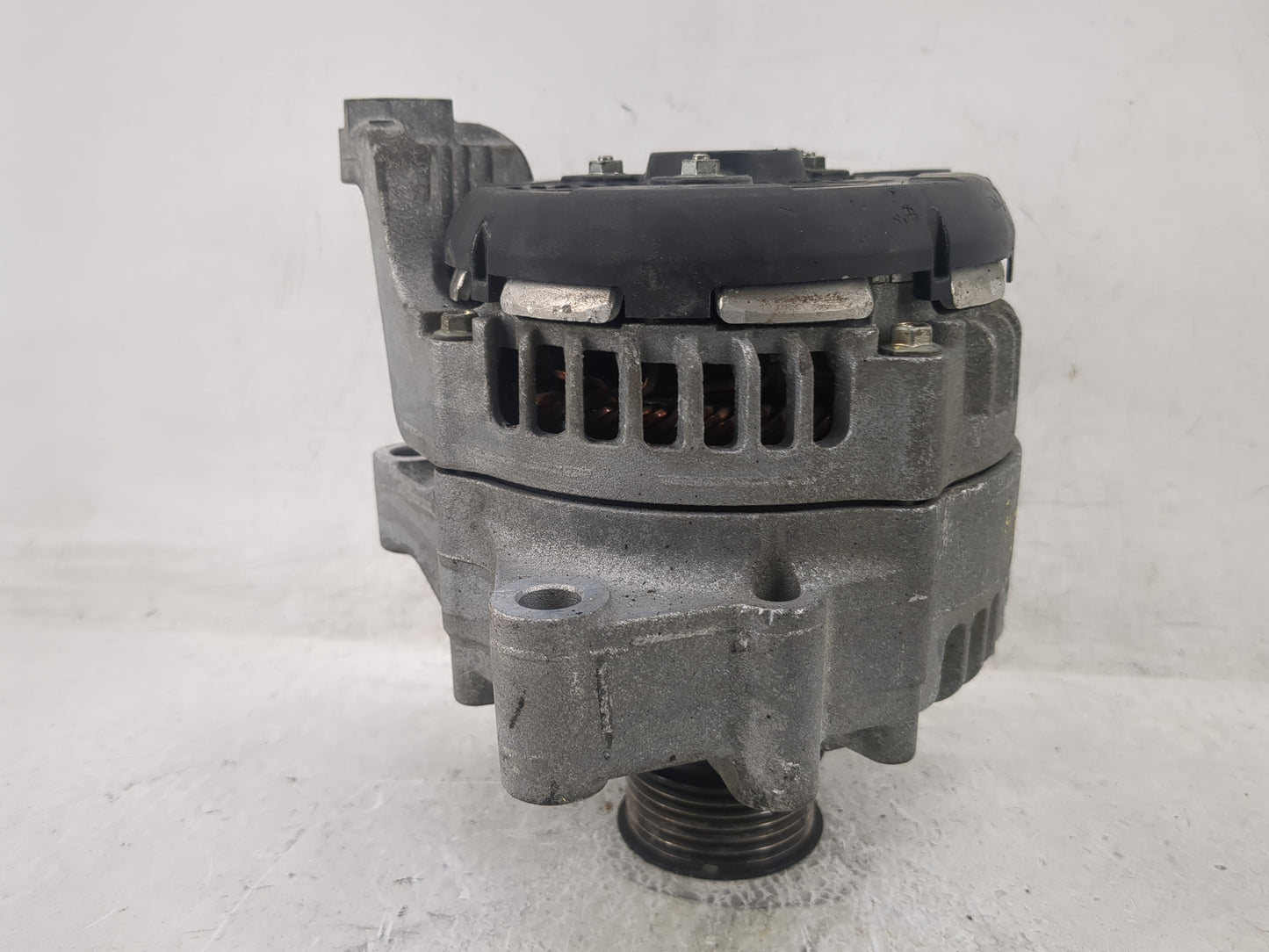 2020 Bmw 430i Alternator Replacement Generator Charging Assembly Engine OEM P/N:104211-0592 Fits OEM Used Auto Parts - Oemus