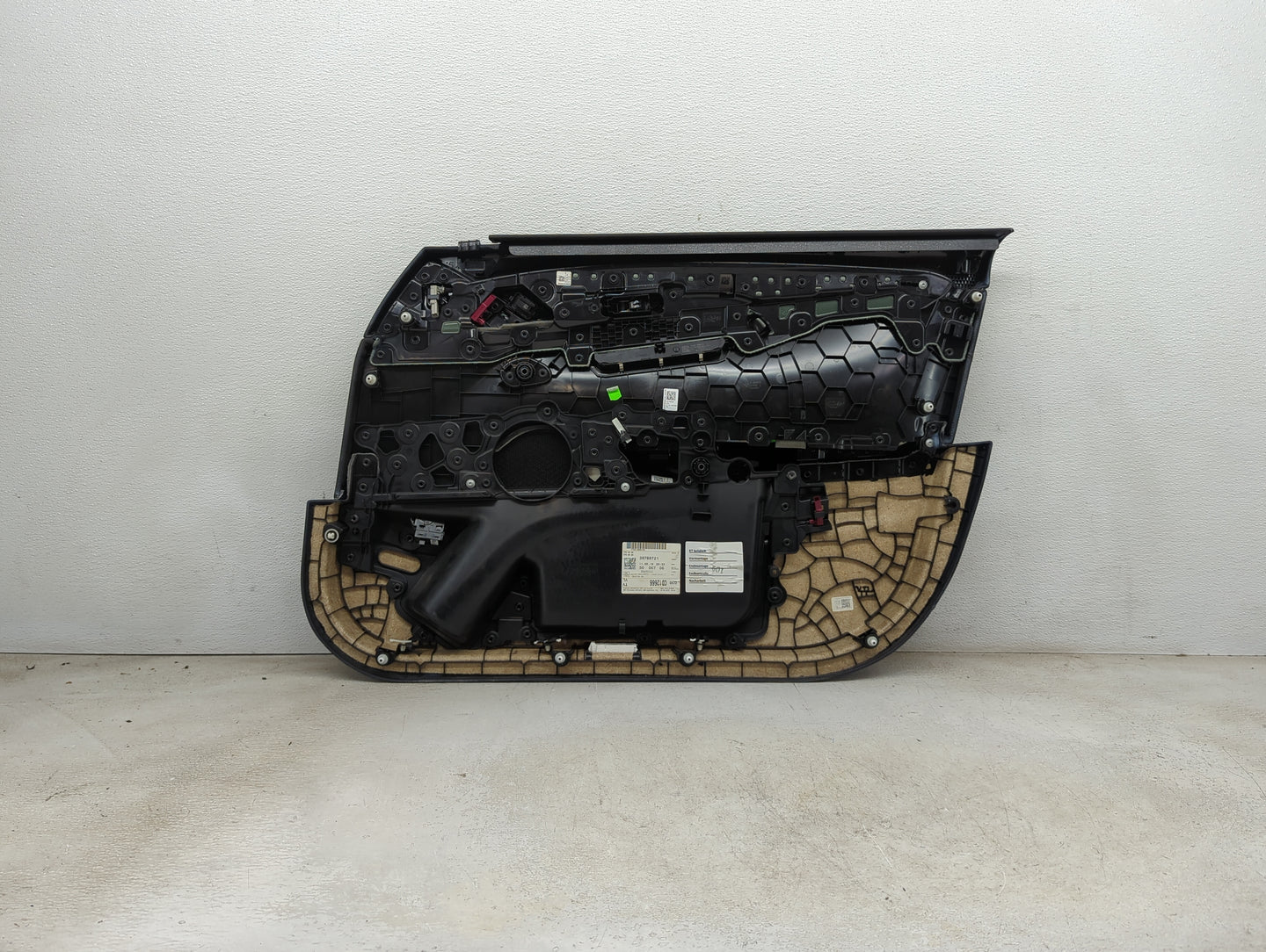 2020 Bmw 530 Front Left Driver Interior Door Panel Trim Black - Oemusedautoparts1.com