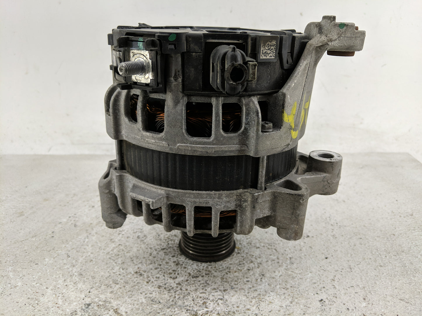 2017-2020 Bmw 530i Alternator Replacement Generator Charging Assembly Engine OEM P/N:0 125 814 004 Fits OEM Used Auto Parts 