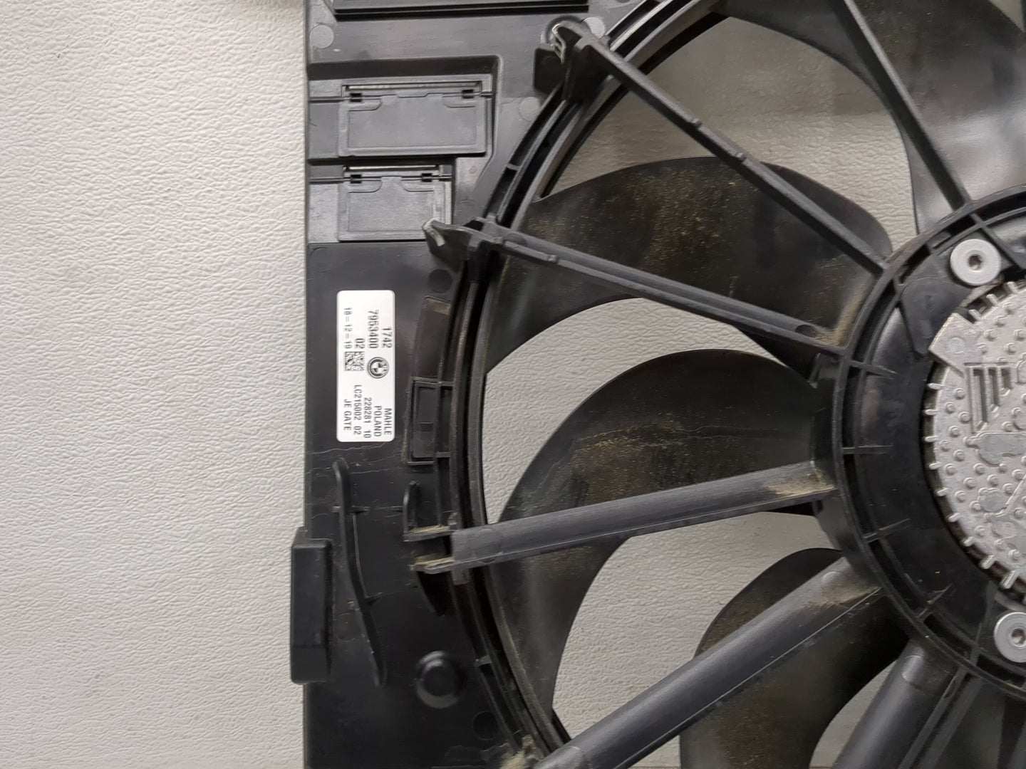 2017-2020 Bmw 530i Electric Radiator Cooling Fan Motor Assembly - Oemusedautoparts1.com
