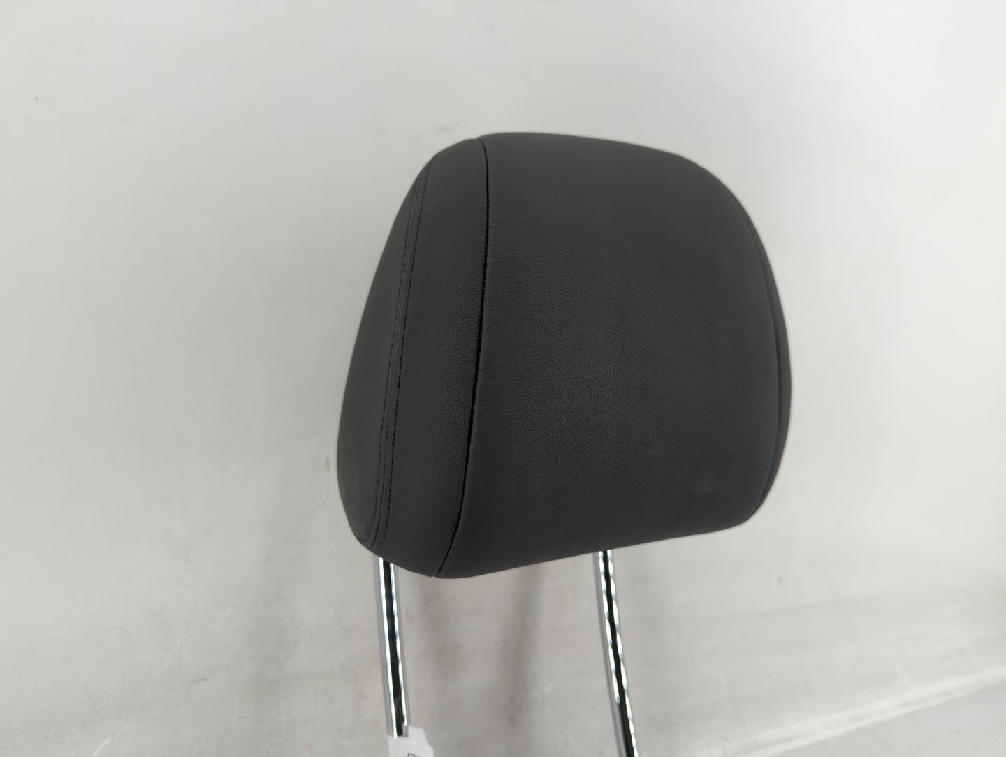 2020 Bmw 530i Headrest Head Rest Rear Seat Fits OEM Used Auto Parts - Oemusedautoparts1.com