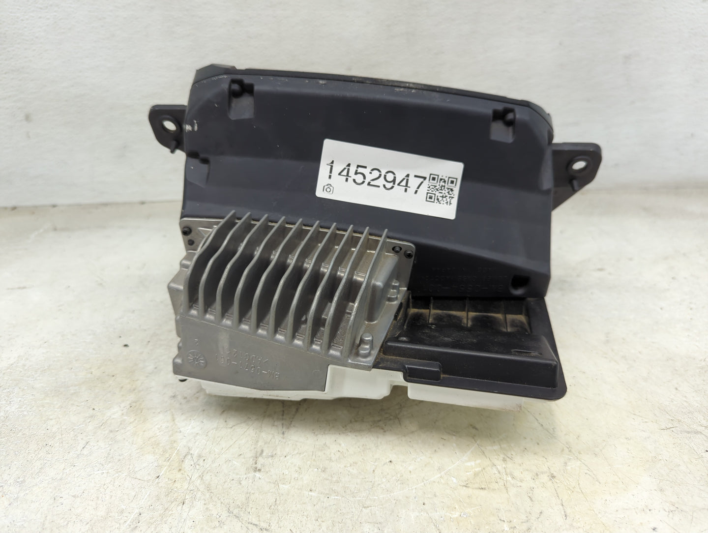 2020-2020 Bmw 540i Information Display Screen - Oemusedautoparts1.com