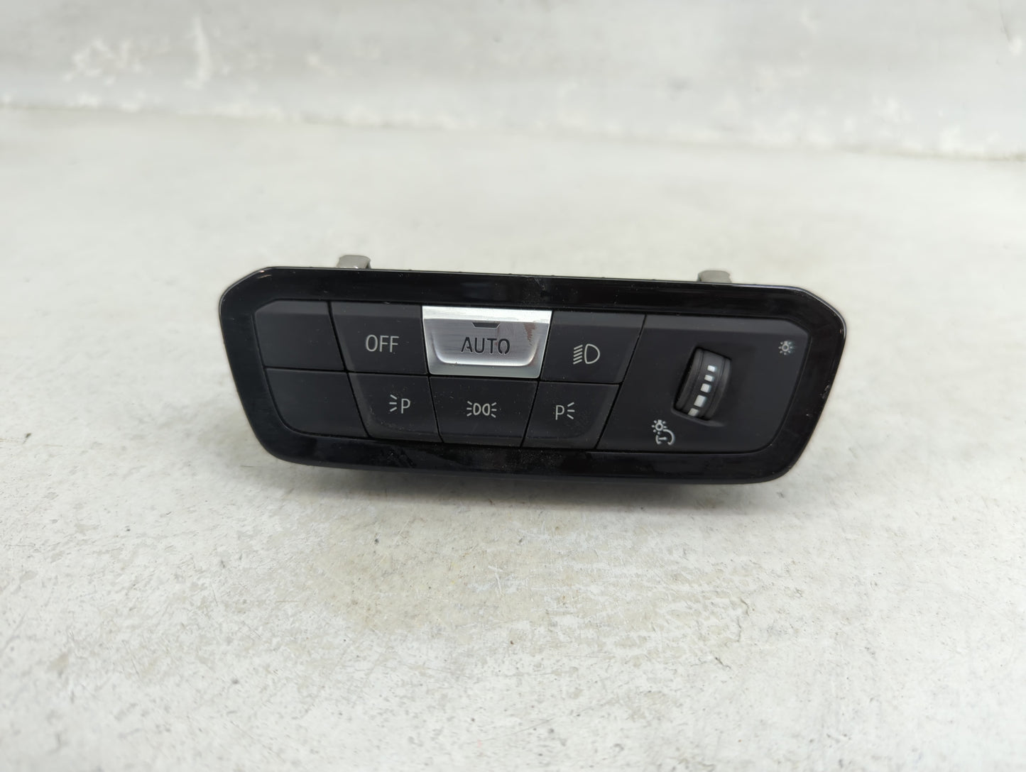 2020 Bmw M8 Headlight Head Light Switch Lamp Control - Oemusedautoparts1.com