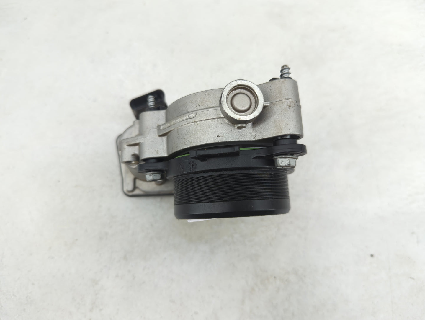 2020 Bmw M8 Throttle Body P/N:E8-1046-0-20008-02302 Fits OEM Used Auto Parts - Oemusedautoparts1.com