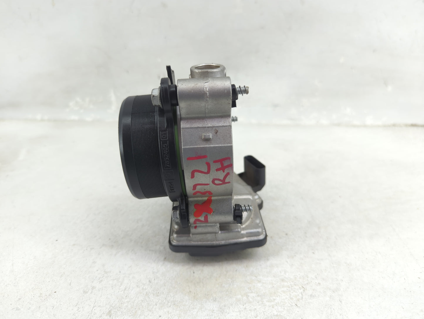 2020 Bmw M8 Throttle Body P/N:E8-1046-0-20008-02302 Fits OEM Used Auto Parts - Oemusedautoparts1.com