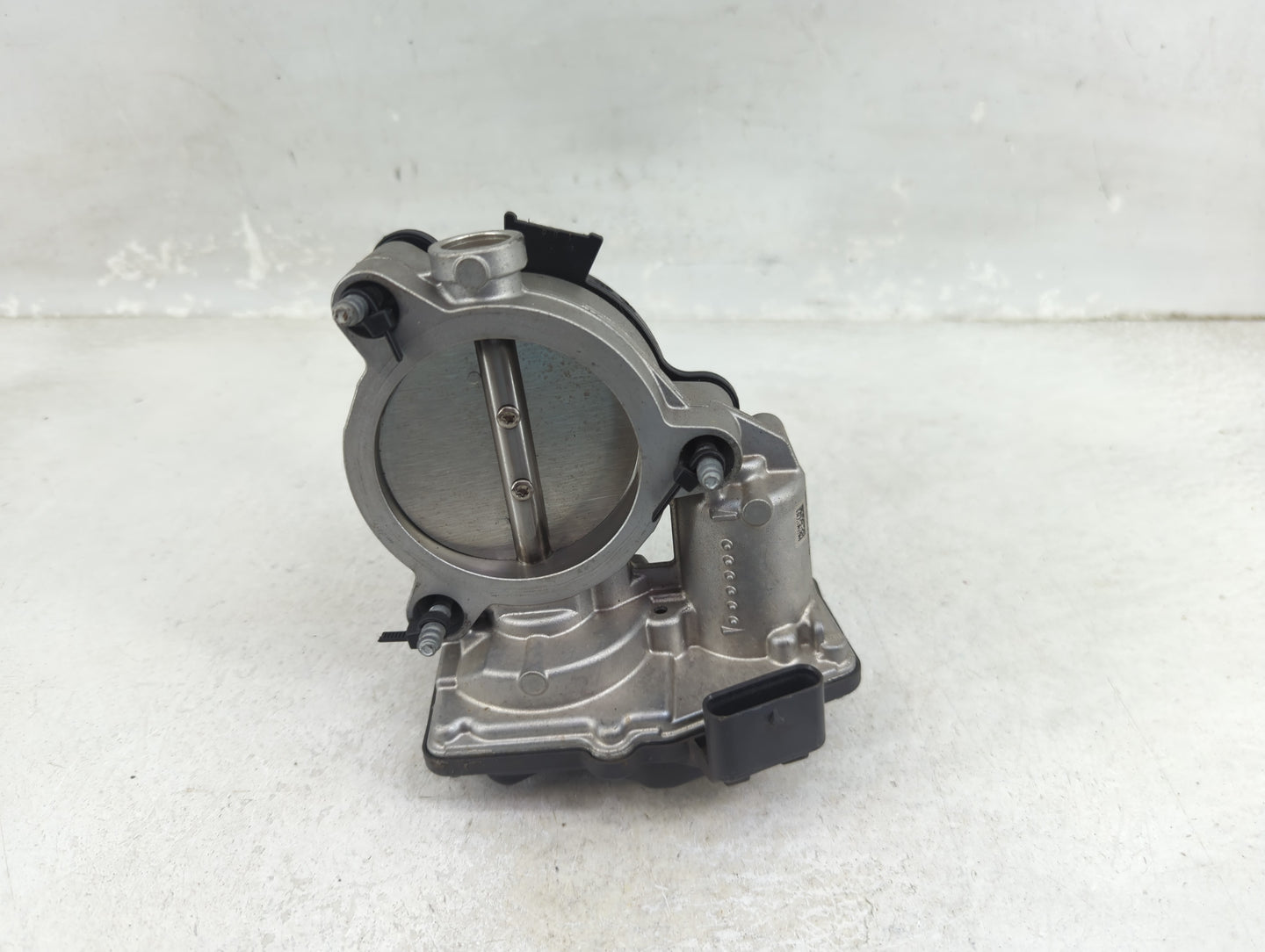 2020 Bmw M8 Throttle Body P/N:E8-1046-0-20008-02302 Fits OEM Used Auto Parts - Oemusedautoparts1.com
