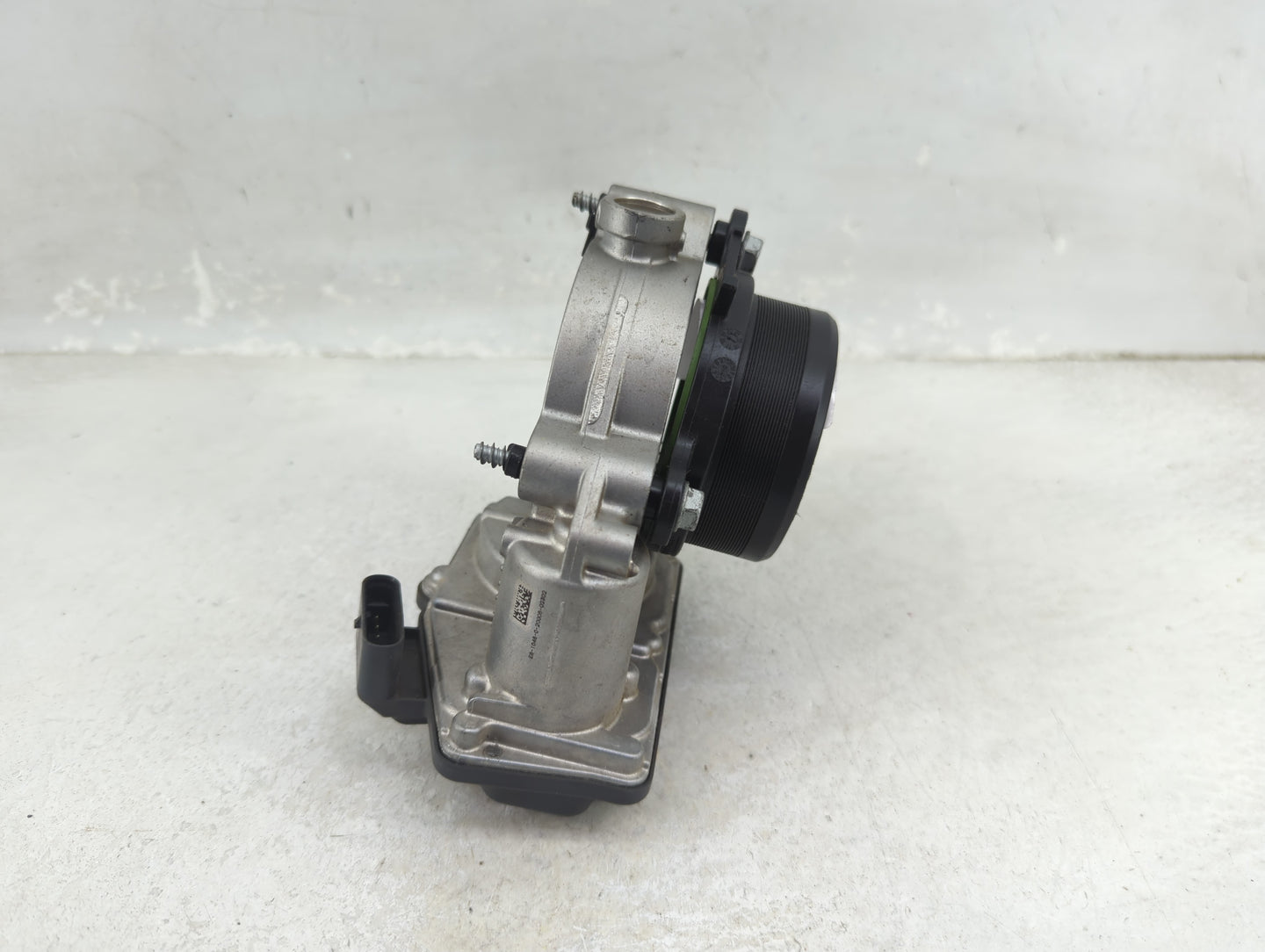 2020 Bmw M8 Throttle Body P/N:E8-1046-0-20008-02302 Fits OEM Used Auto Parts - Oemusedautoparts1.com