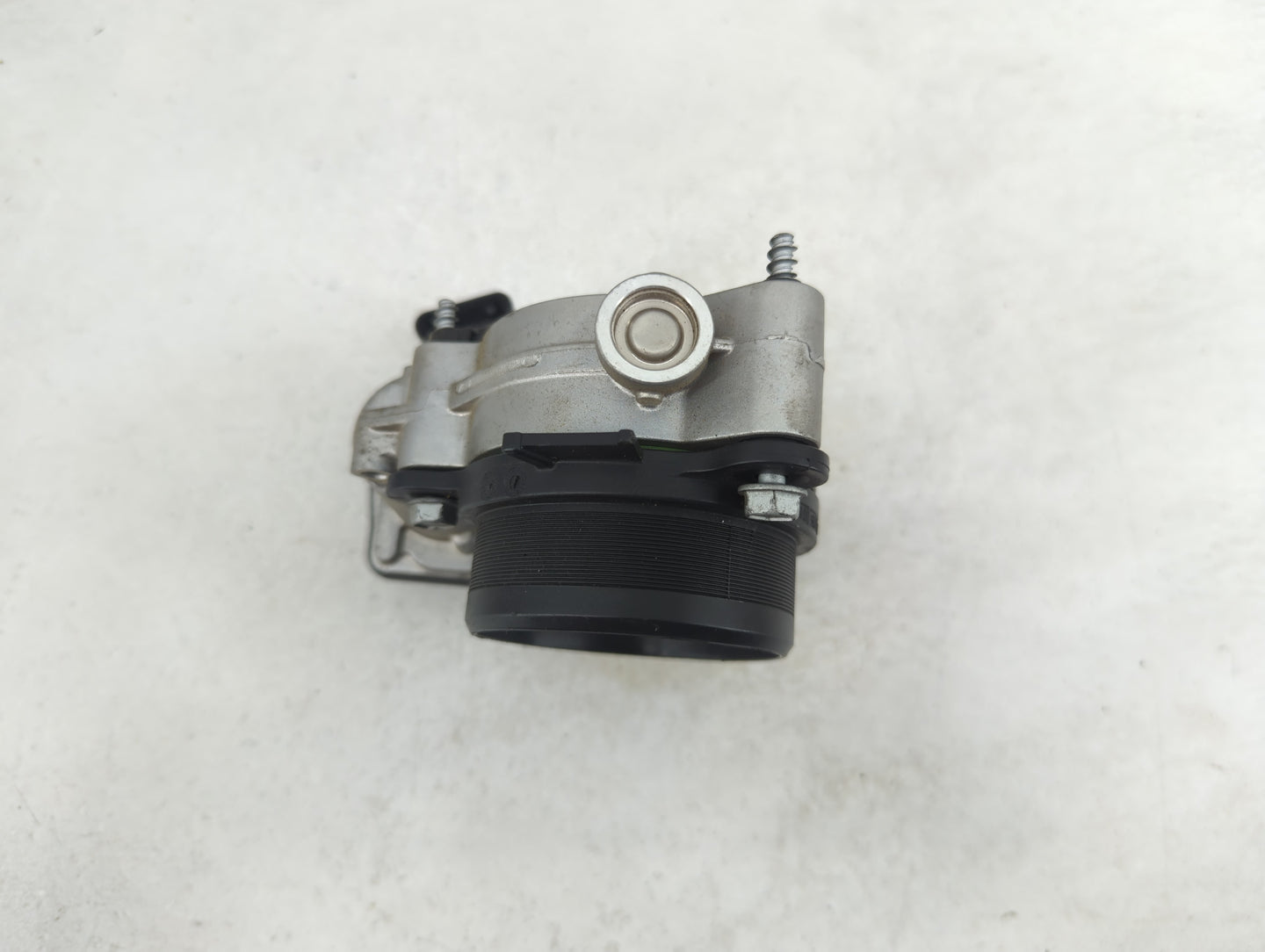 2020 Bmw M8 Throttle Body P/N:7619008 A2C15022400 Fits Fits 2016 2017 2018 2019 2021 2022 OEM Used Auto Parts - Oemusedautop