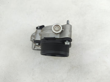 2020 Bmw M8 Throttle Body P/N:7619008 A2C15022400 Fits Fits 2016 2017 2018 2019 2021 2022 OEM Used Auto Parts