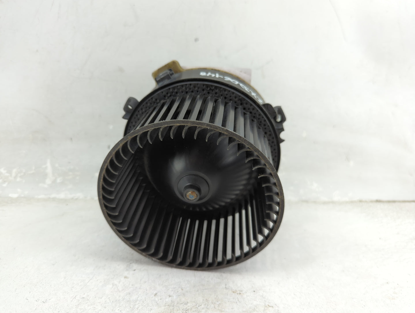 2020 Bmw M8 Heater AC Blower Motor P/N:0130309508 F011500123, DK409007 Fits Fits 2016 2017 2018 2019 OEM Used Auto Parts - O
