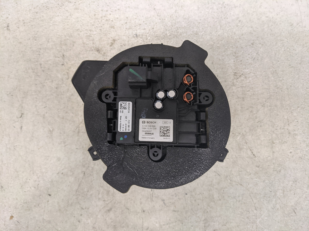 2020 Bmw M8 Heater AC Blower Motor P/N:F011500123 0130309508 Fits OEM Used Auto Parts - Oemusedautoparts1.com