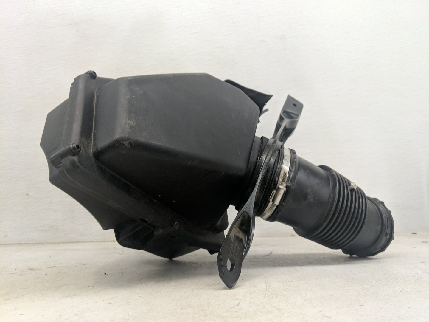 2020-2020 Bmw M8 Air Cleaner Intake-duct Hose Tube - Oemusedautoparts1.com