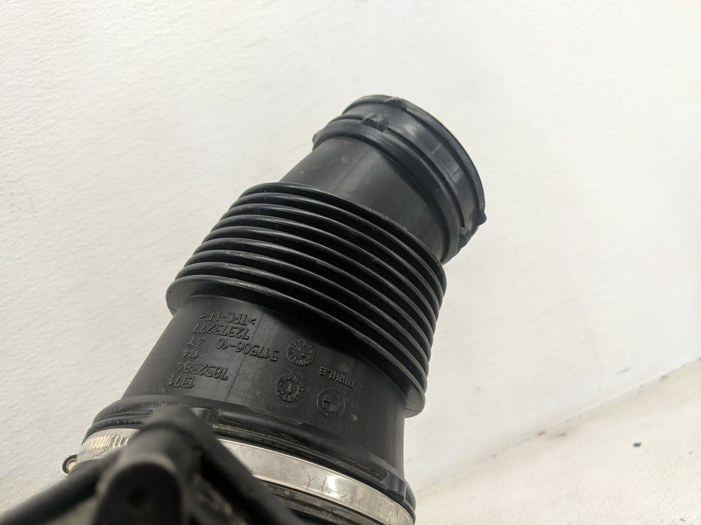 2020-2020 Bmw M8 Air Cleaner Intake-duct Hose Tube - Oemusedautoparts1.com