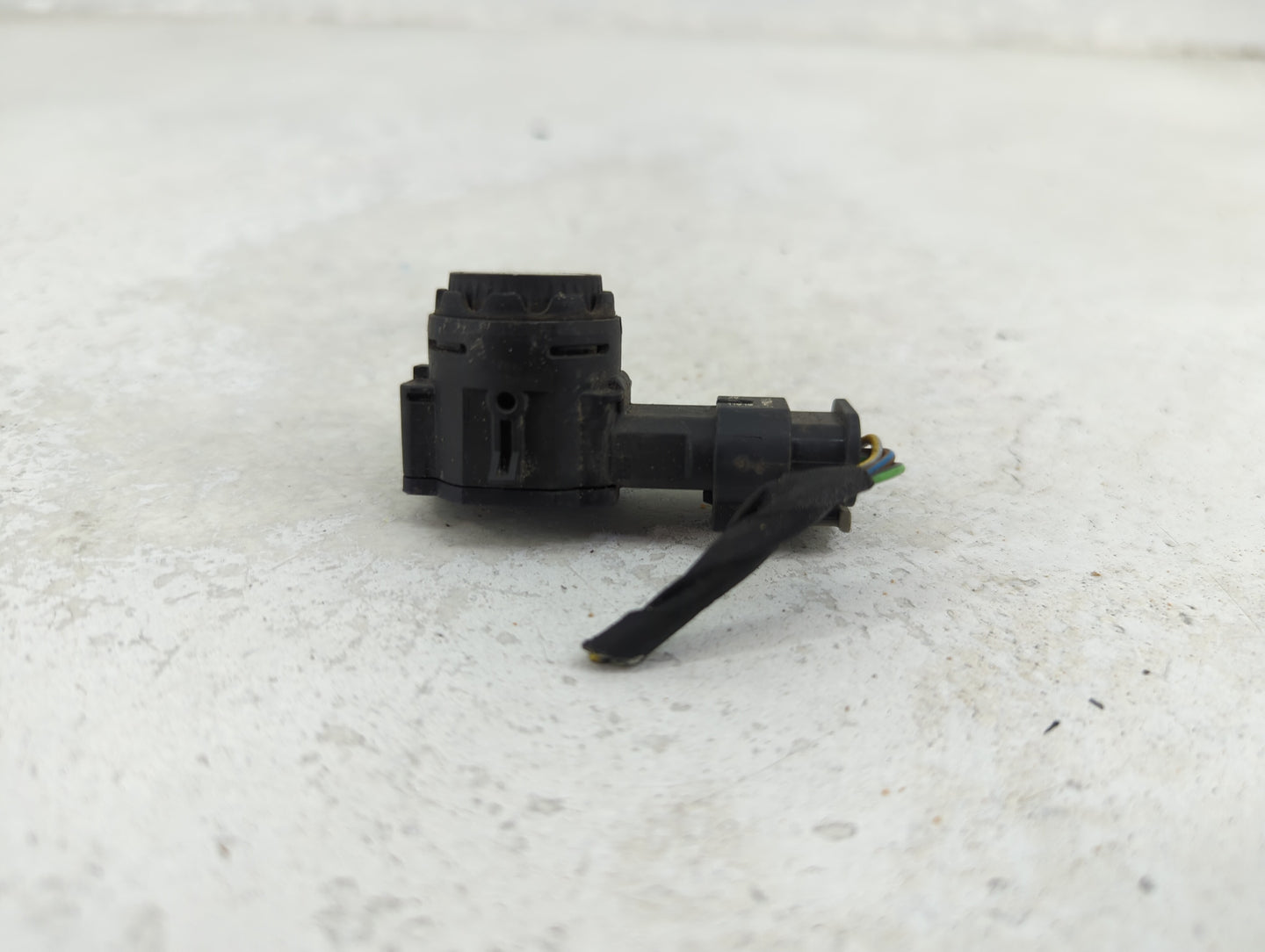 2020 Bmw M850i Front Park Assist Sensor Black 1456613 - Oemusedautoparts1.com