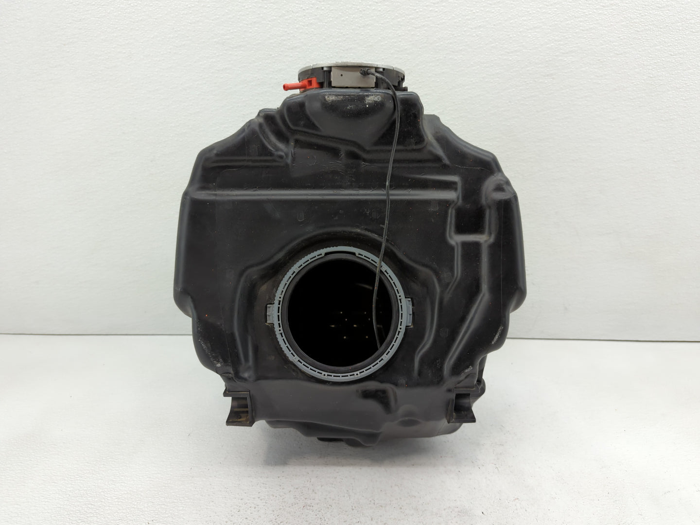 2020 Bmw R1200r K27 Fuel Tank Door Lid Gas Tank - Oemusedautoparts1.com