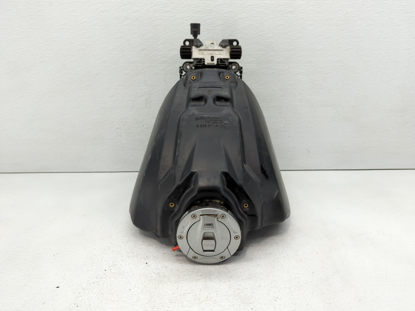 2020 Bmw R1200r K27 Fuel Tank Door Lid Gas Tank - Oemusedautoparts1.com