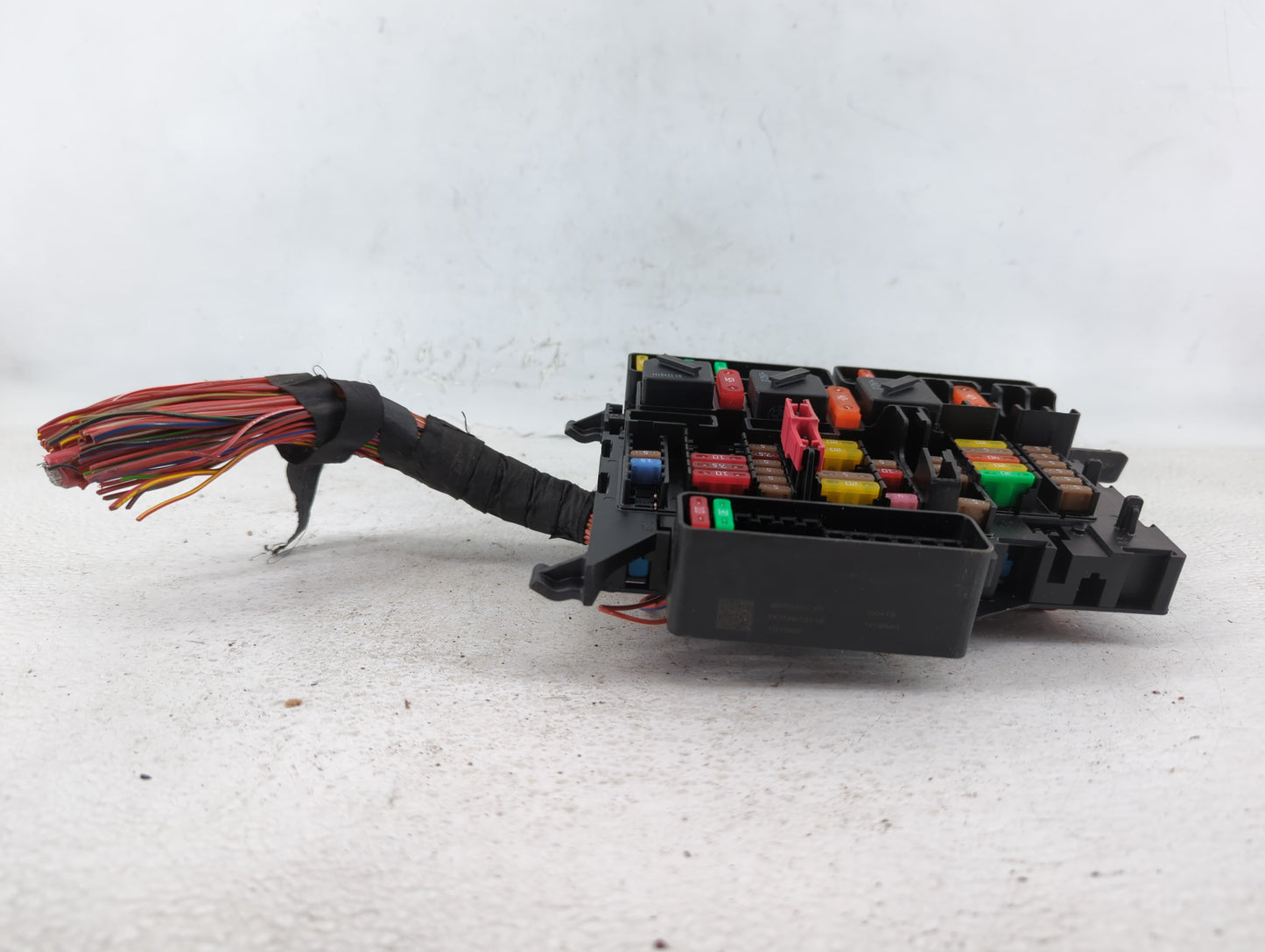 2018-2020 Bmw X2 Fusebox Fuse Box Panel Relay Module P/N:ROTA910516 9270355-01 Fits Fits 2018 2019 2020 OEM Used Auto Parts 