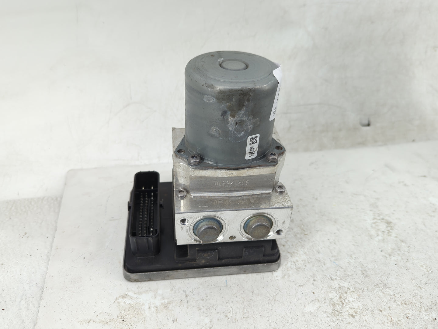 2018-2021 Bmw X3 ABS Pump Control Module Replacement P/N:5A01937 Fits Fits 2016 2017 2018 2019 2020 2021 OEM Used Auto Parts