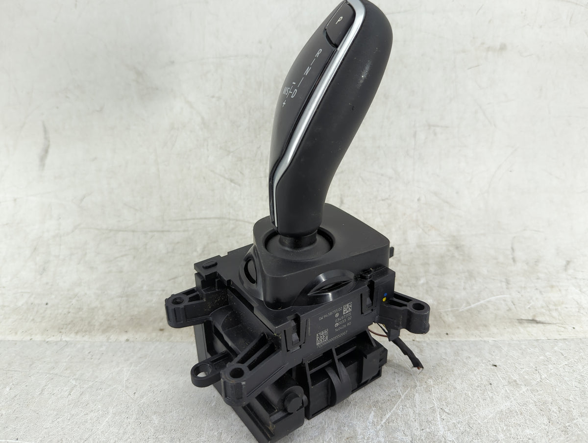 2020 Bmw X3 Floor Console Assembly Shifter - Oemusedautoparts1.com