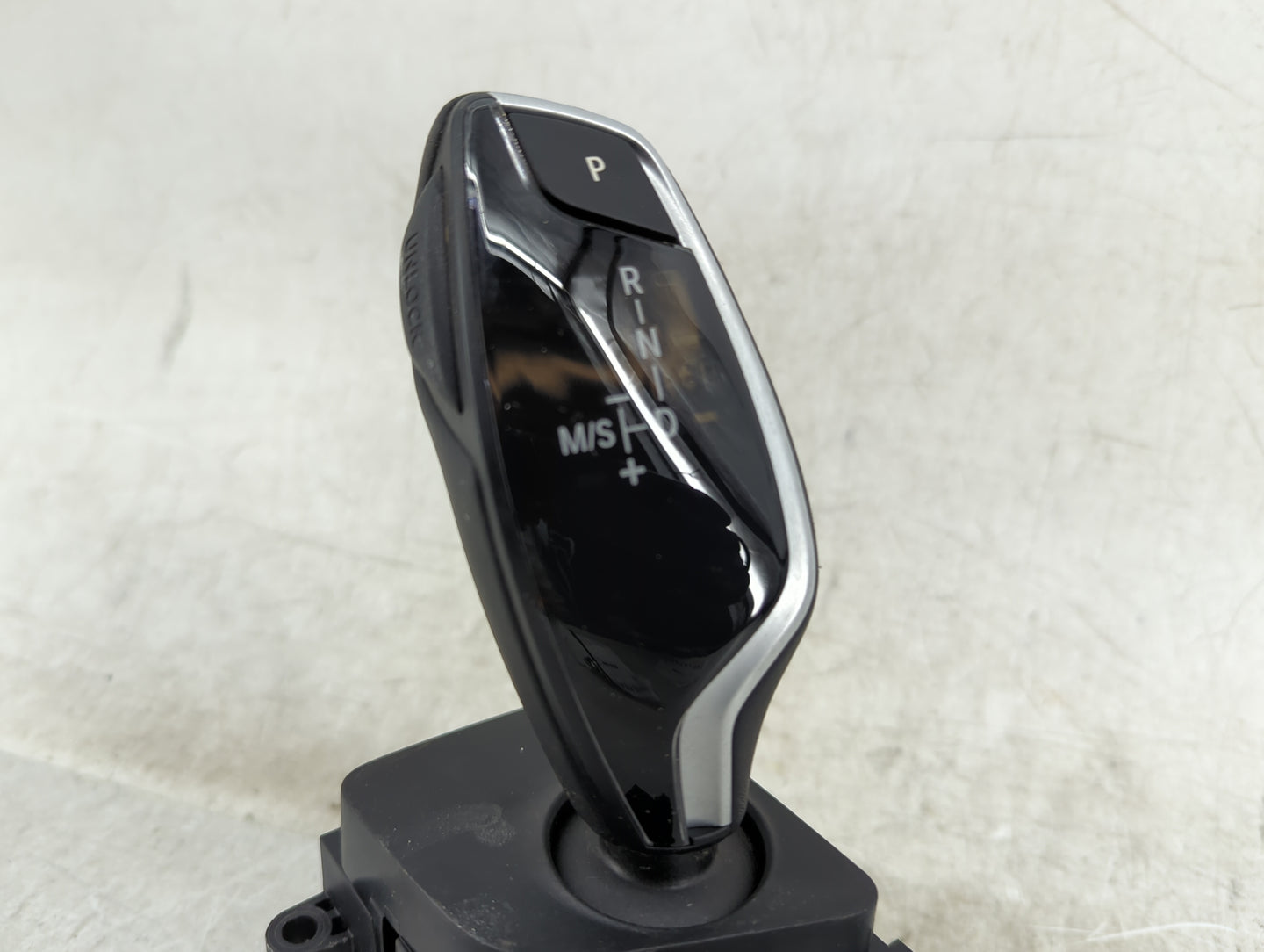 2020 Bmw X3 Floor Console Assembly Shifter - Oemusedautoparts1.com