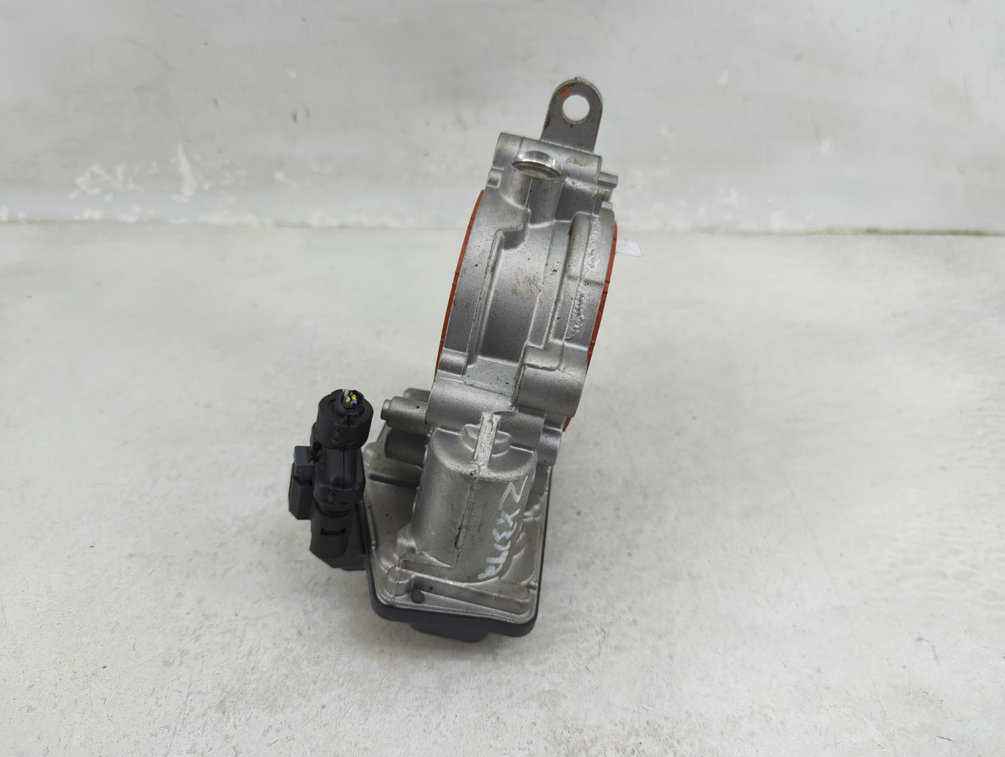 2018-2022 Bmw X3 Throttle Body P/N:8601651 A2C15021900 Fits Fits 2016 2017 2018 2019 2020 2021 2022 OEM Used Auto Parts - Oe