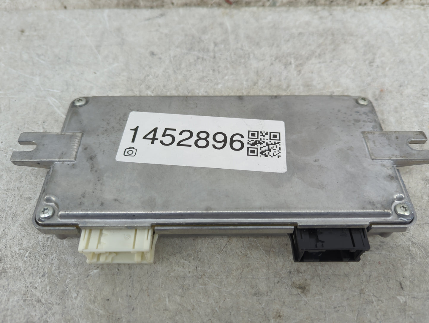 2018-2021 Bmw X3 Body Control Module Bcm Inner Cabin Fuse Box - Oemusedautoparts1.com