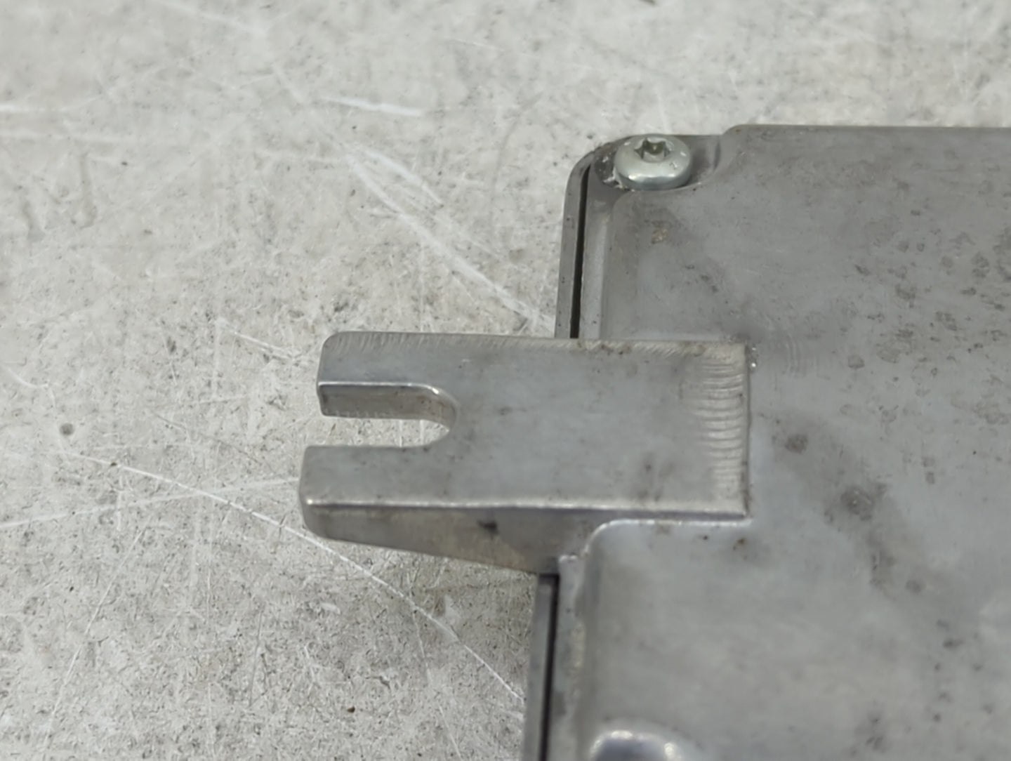 2018-2021 Bmw X3 Body Control Module Bcm Inner Cabin Fuse Box - Oemusedautoparts1.com