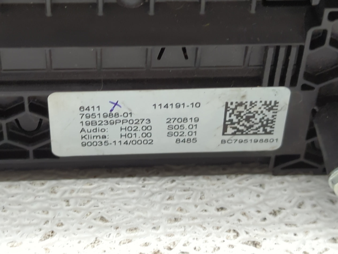 2018-2021 Bmw X3 Climate Control Module Temperature AC/Heater Replacement P/N:7951988-01 Fits Fits 2018 2019 2020 2021 OEM U