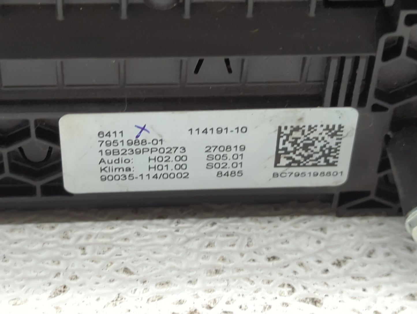 2018-2021 Bmw X3 Climate Control Module Temperature AC/Heater Replacement P/N:7951988-01 Fits Fits 2018 2019 2020 2021 OEM U