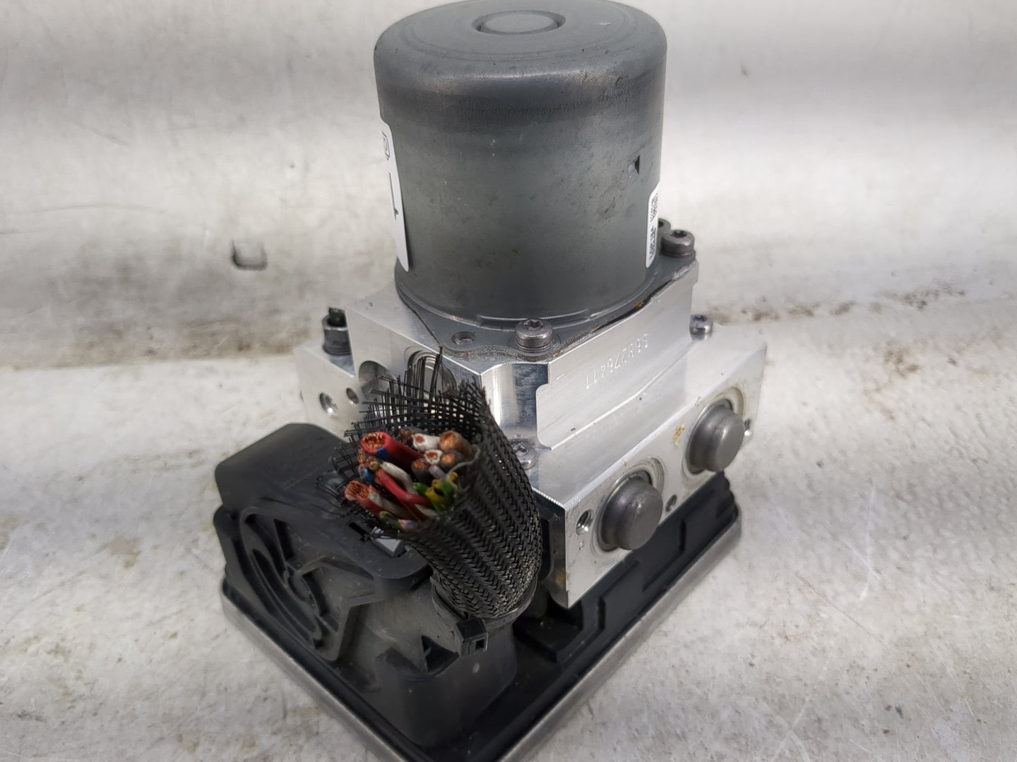 2018-2021 Bmw X3 ABS Pump Control Module Replacement P/N:6892274 01 34516892274 Fits Fits 2016 2017 2018 2019 2020 2021 OEM 