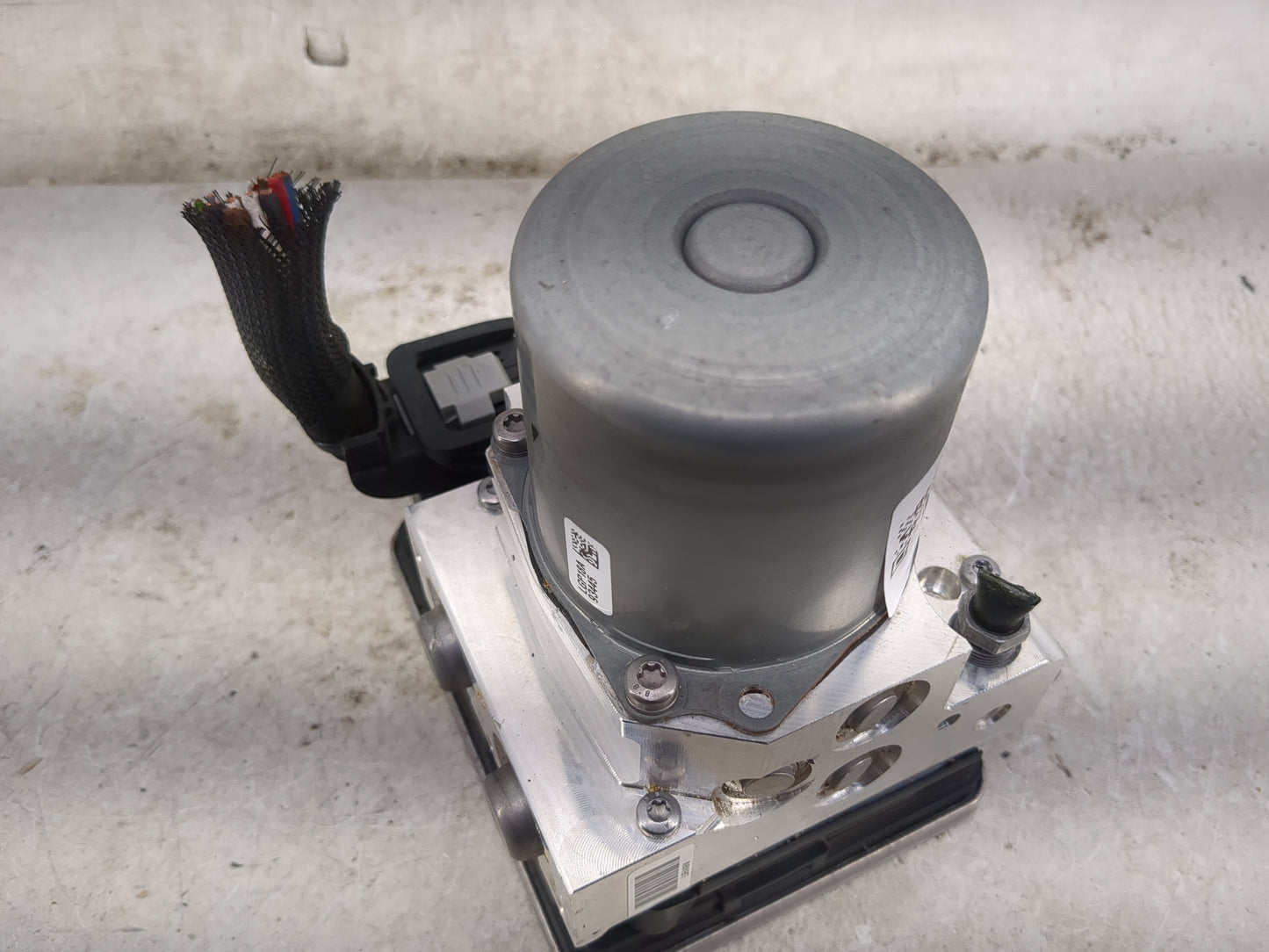 2018-2021 Bmw X3 ABS Pump Control Module Replacement P/N:6892274 01 34516892274 Fits Fits 2016 2017 2018 2019 2020 2021 OEM 