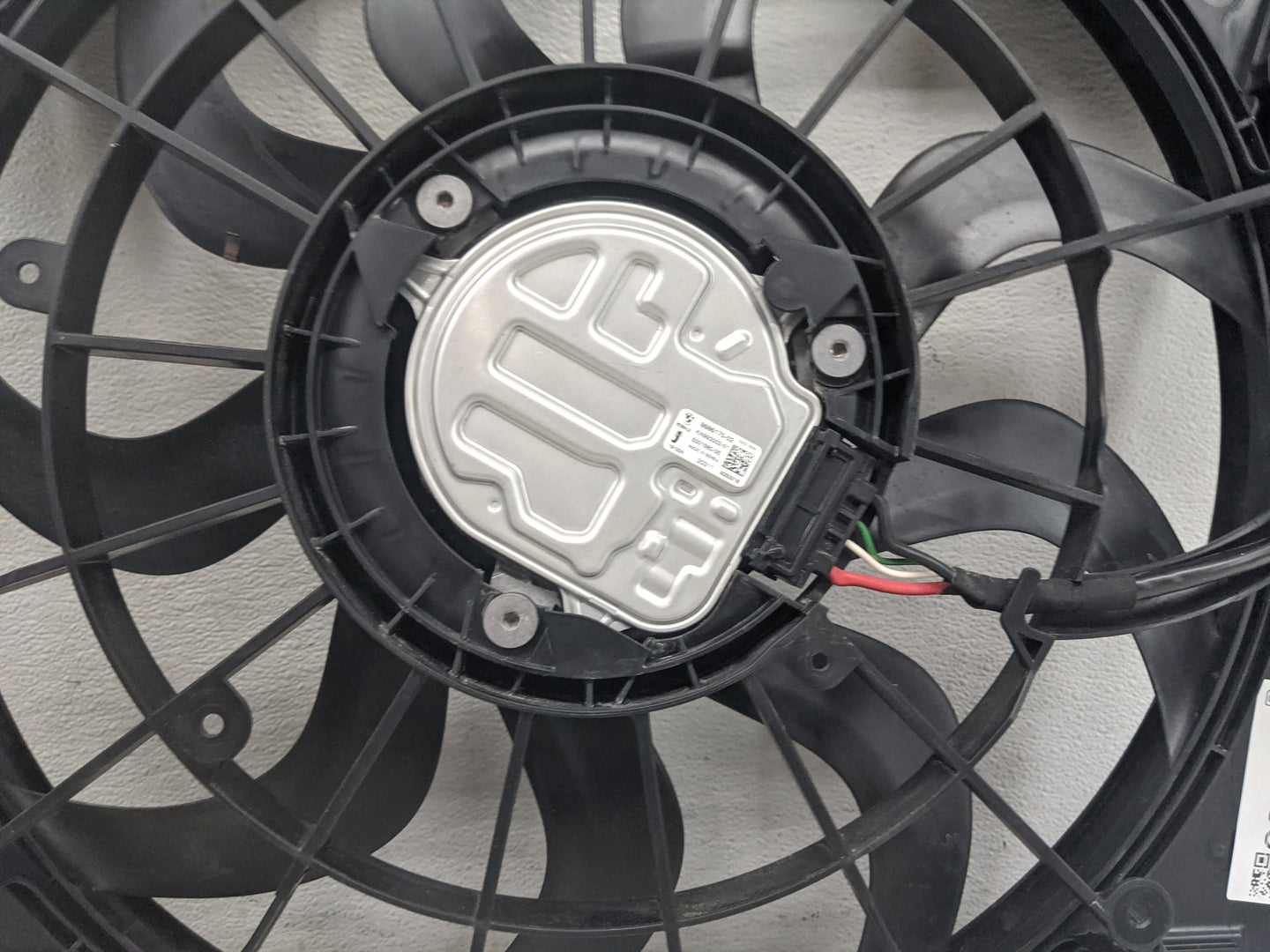 2020-2022 Bmw X3 Electric Radiator Cooling Fan Motor Assembly Fits Fits 2020 2021 2022 OEM Used Auto Parts - Oemusedautopart
