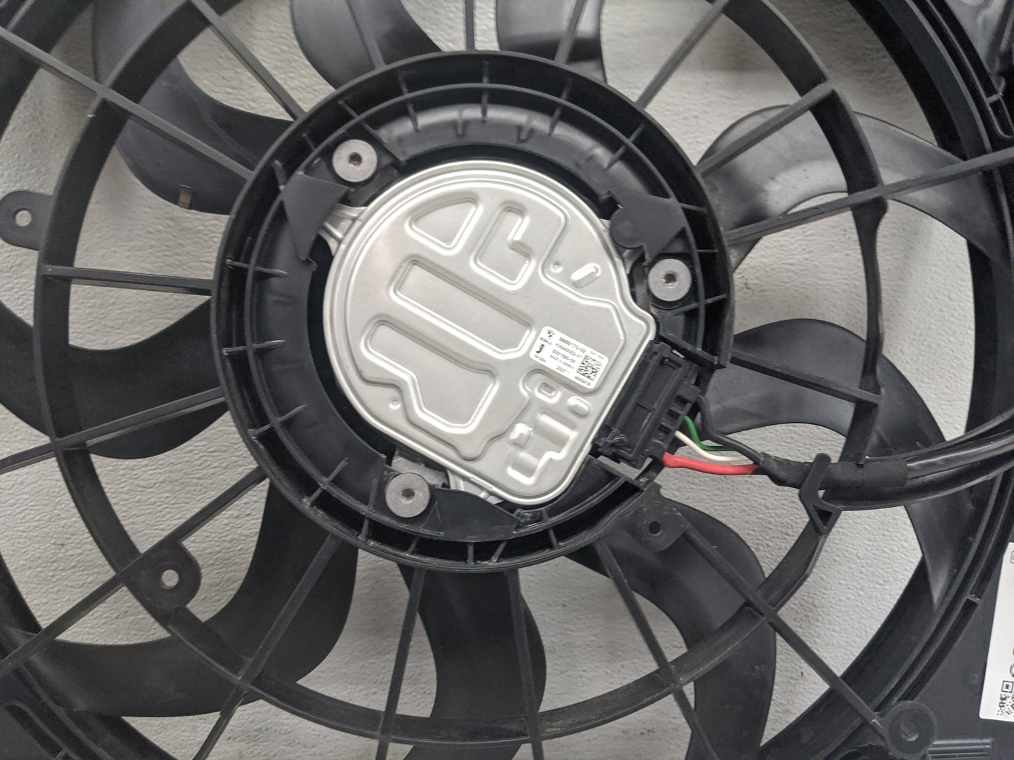 2020-2022 Bmw X3 Electric Radiator Cooling Fan Motor Assembly Fits Fits 2020 2021 2022 OEM Used Auto Parts - Oemusedautopart