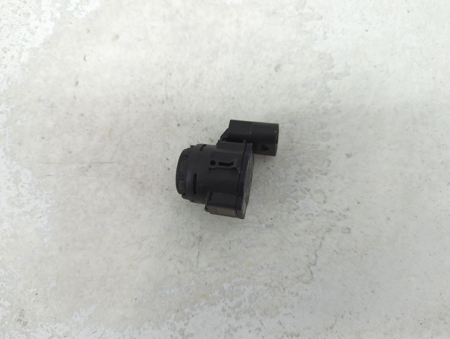 2020 Bmw X7 Front Park Assist Sensor Black 1457211 - Oemusedautoparts1.com