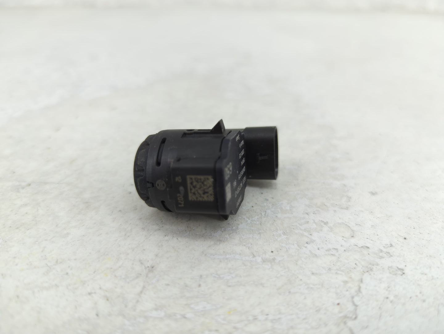2020 Bmw X7 Front Park Assist Sensor Black 1457211 - Oemusedautoparts1.com