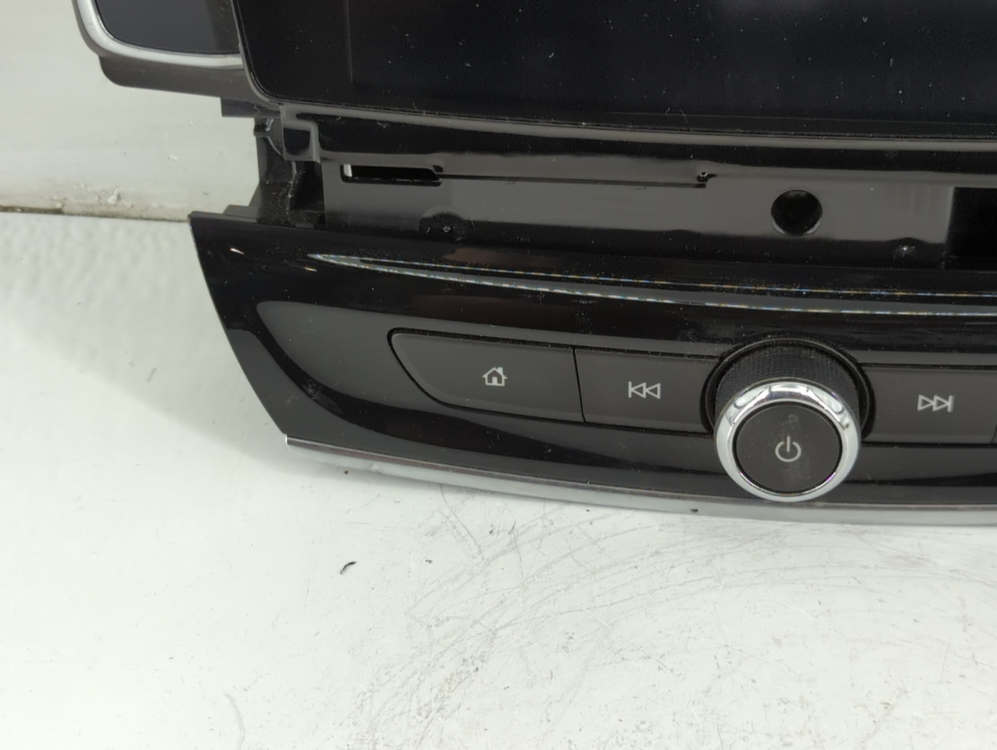 2020 Buick Enclave Radio AM FM Cd Player Receiver Replacement P/N:84764225 Fits OEM Used Auto Parts - Oemusedautoparts1.com