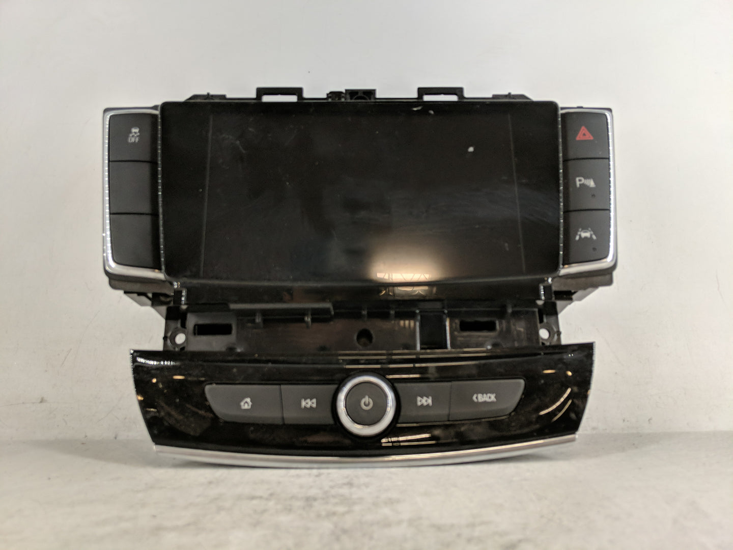 2020 Buick Enclave Radio AM FM Cd Player Receiver Replacement P/N:84713905 Fits OEM Used Auto Parts - Oemusedautoparts1.com